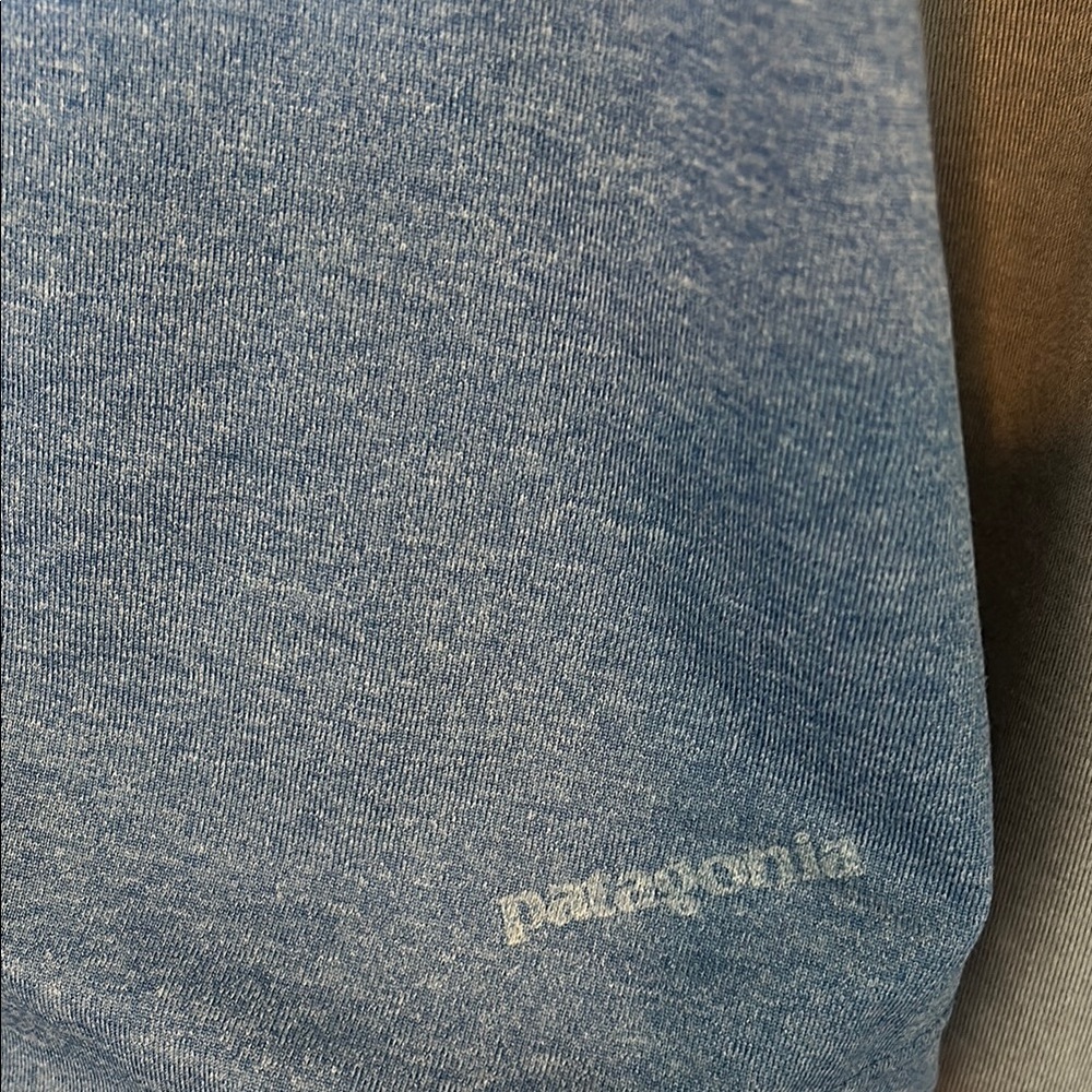 Patagonia, Women’s Blue and Gray Long Sleeve Tee, Medium - Picture 3 of 6